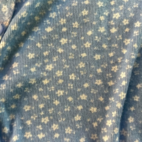 Cute flowered crop size medium - Picture 2 of 2